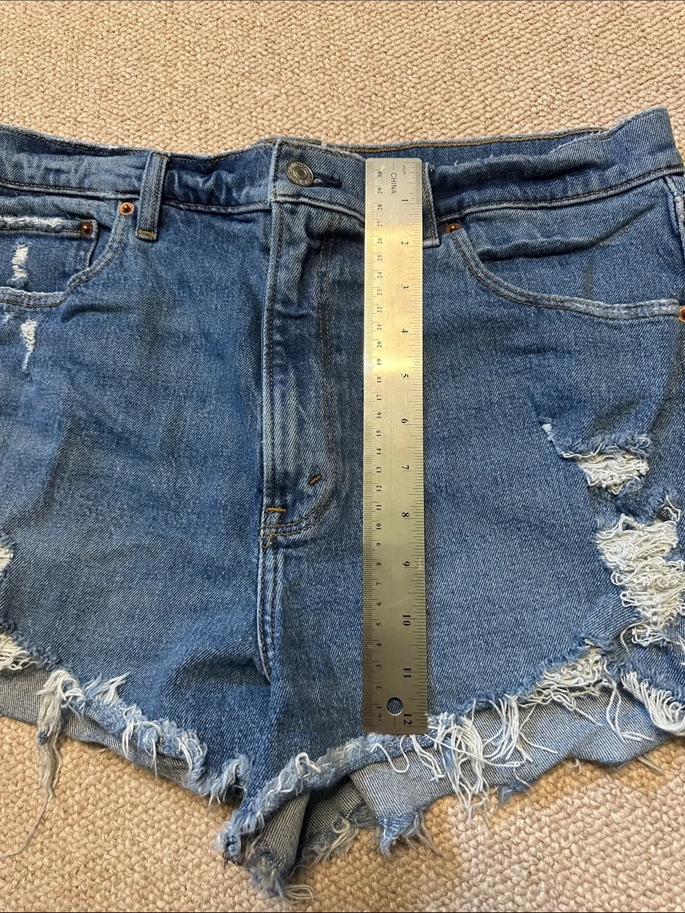 abercrombie & fitch the mom short high rise size 14 / 32 - Picture 4 of 4